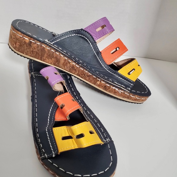 Cork heeled sandals. Sz. 8-9 - Picture 2 of 5